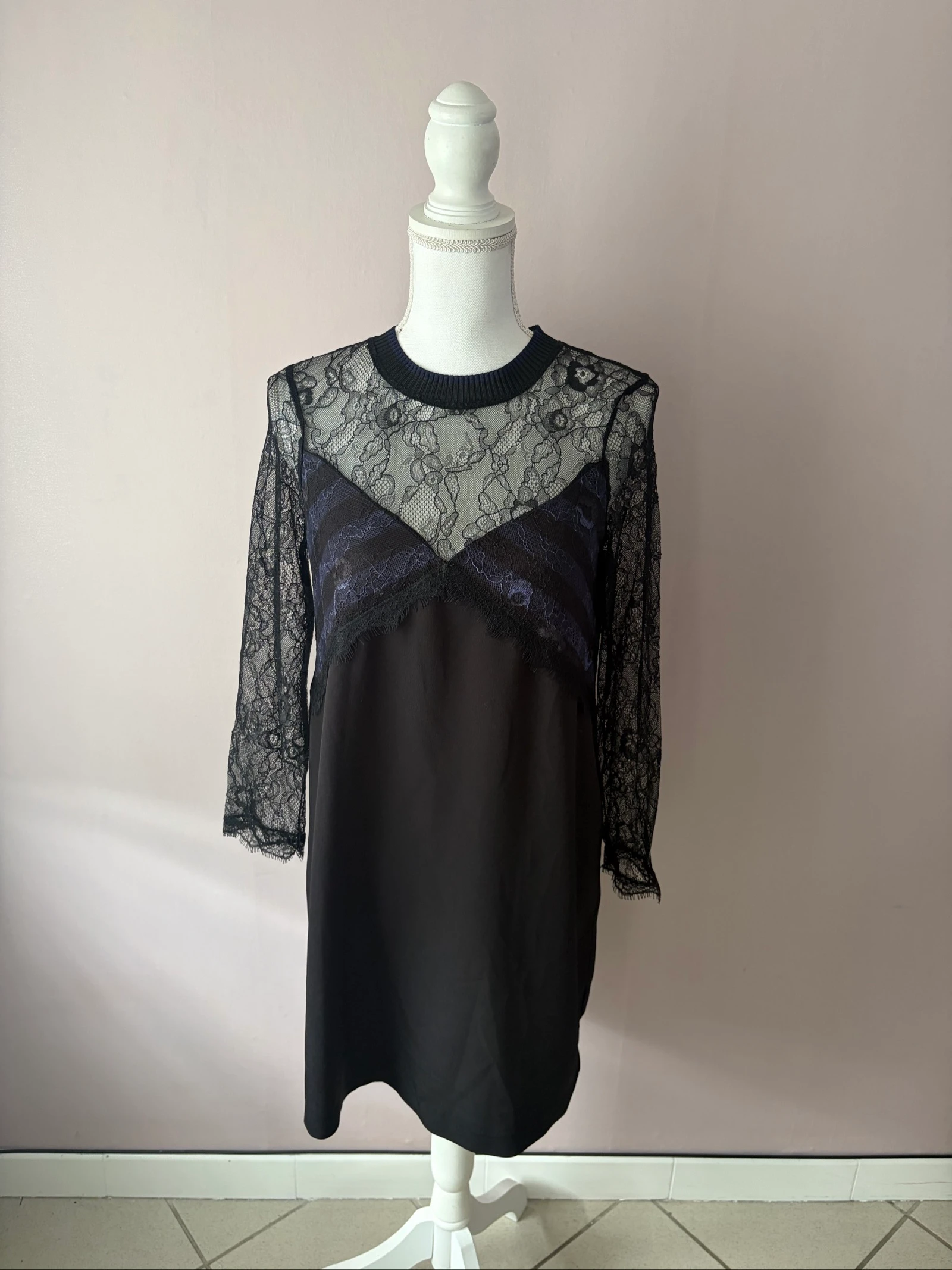 Robe courte Zara dentelle et bimatière - Taille M